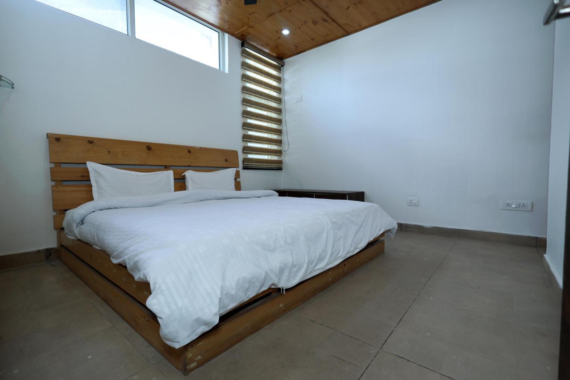 Ferienwohnung Cozy Heavenn 2Bhk I Kasauli I Mountain View 93O68I282O Exterior foto