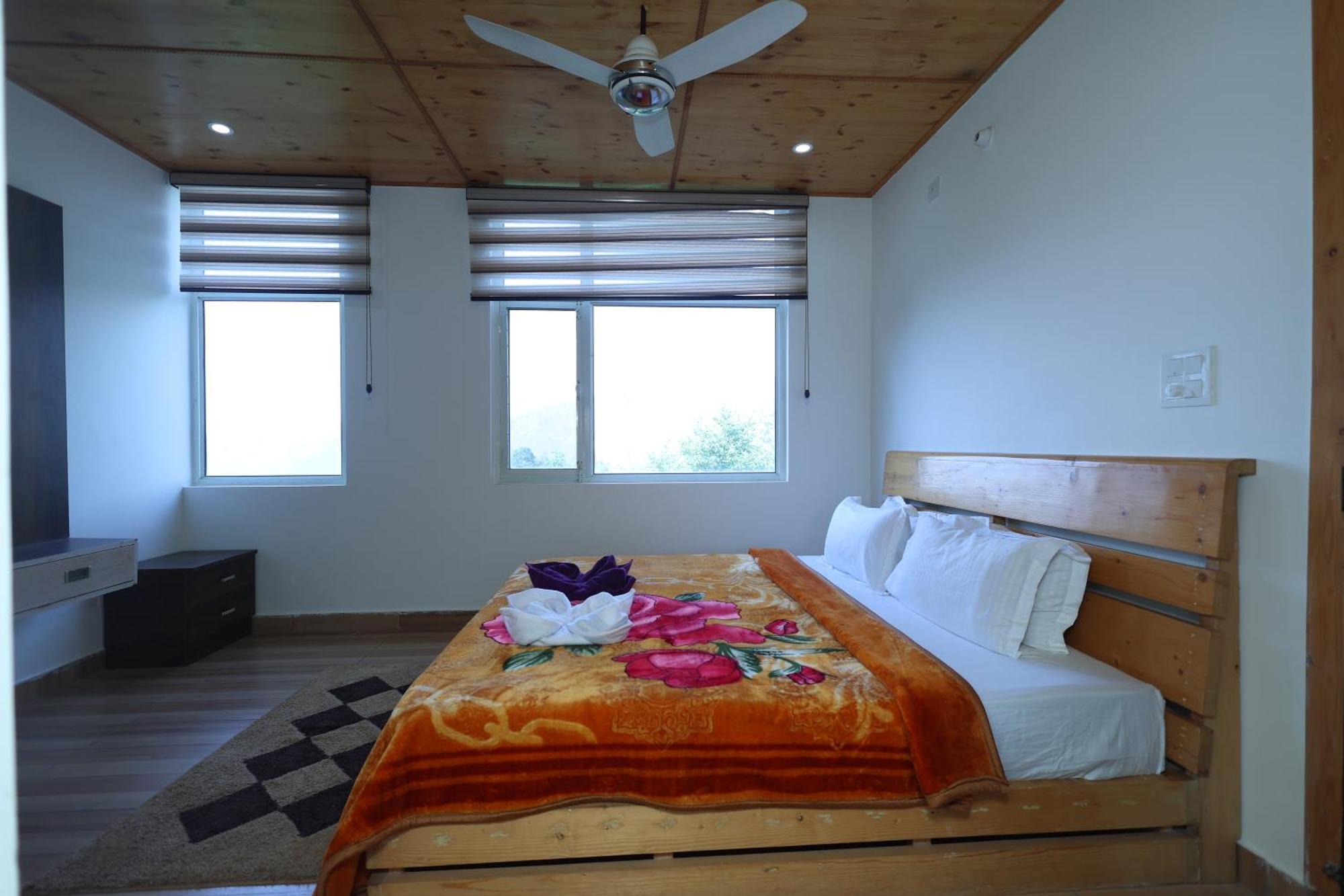 Ferienwohnung Cozy Heavenn 2Bhk I Kasauli I Mountain View 93O68I282O Exterior foto