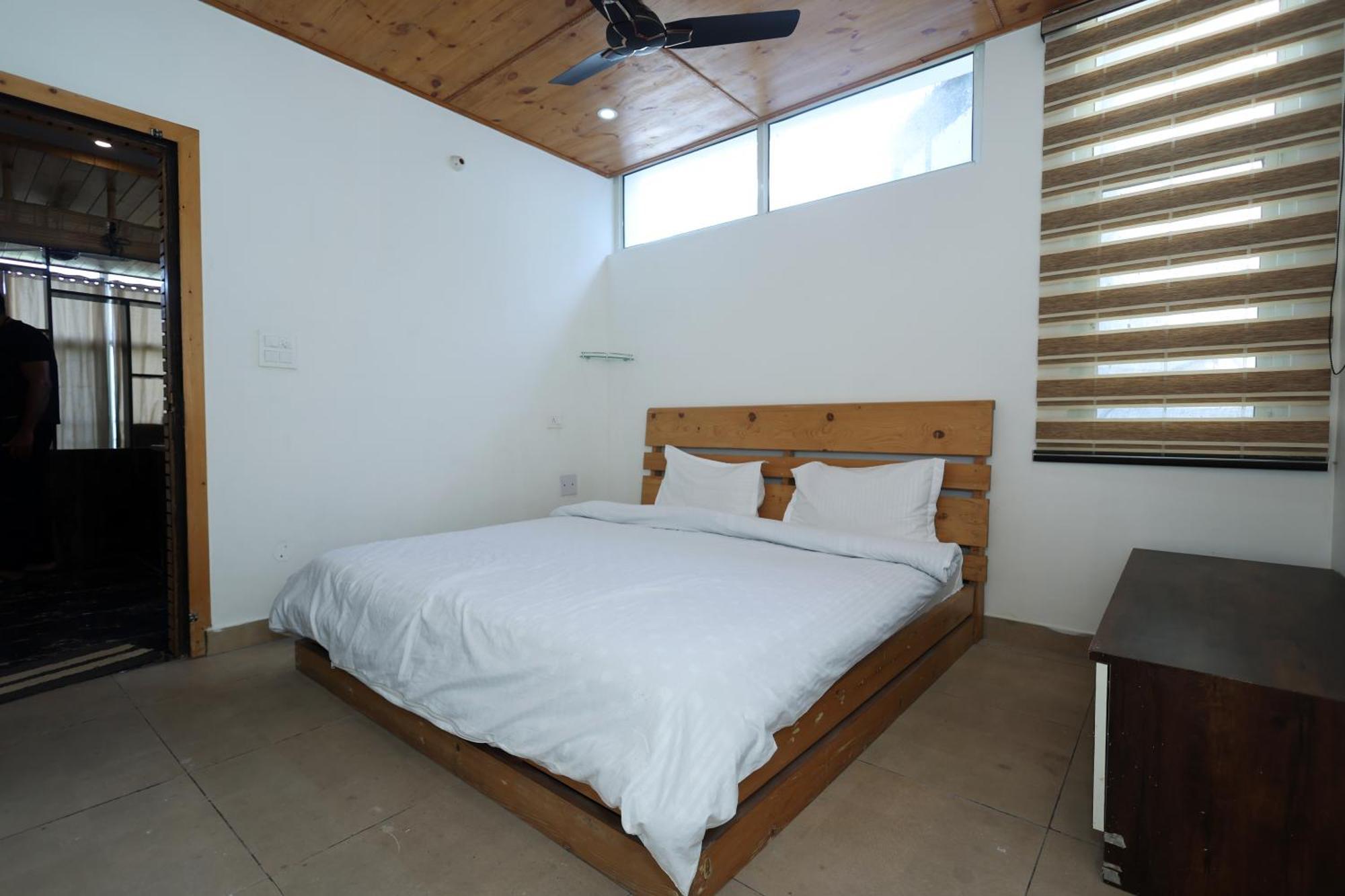 Ferienwohnung Cozy Heavenn 2Bhk I Kasauli I Mountain View 93O68I282O Exterior foto