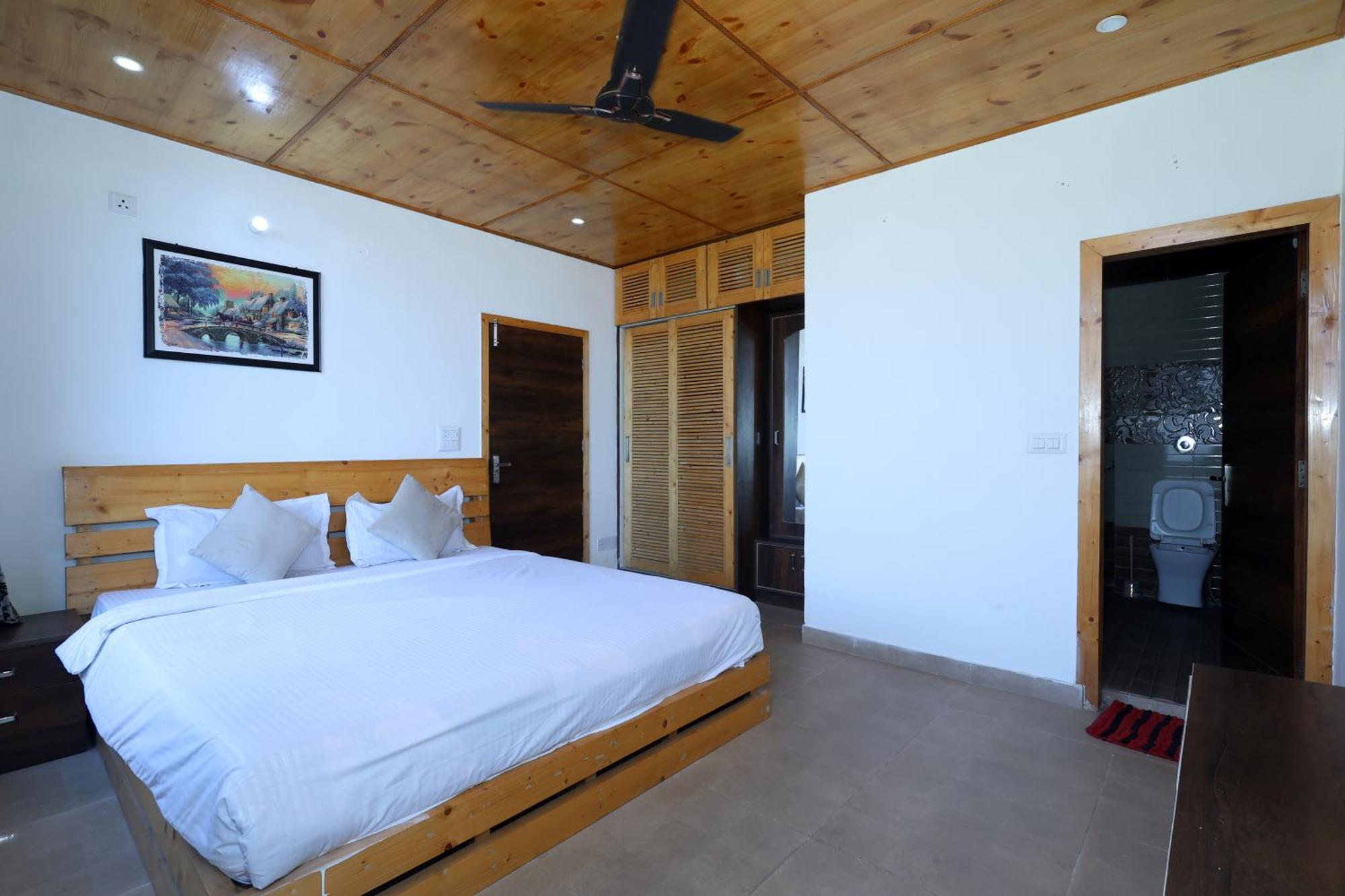 Ferienwohnung Cozy Heavenn 2Bhk I Kasauli I Mountain View 93O68I282O Exterior foto