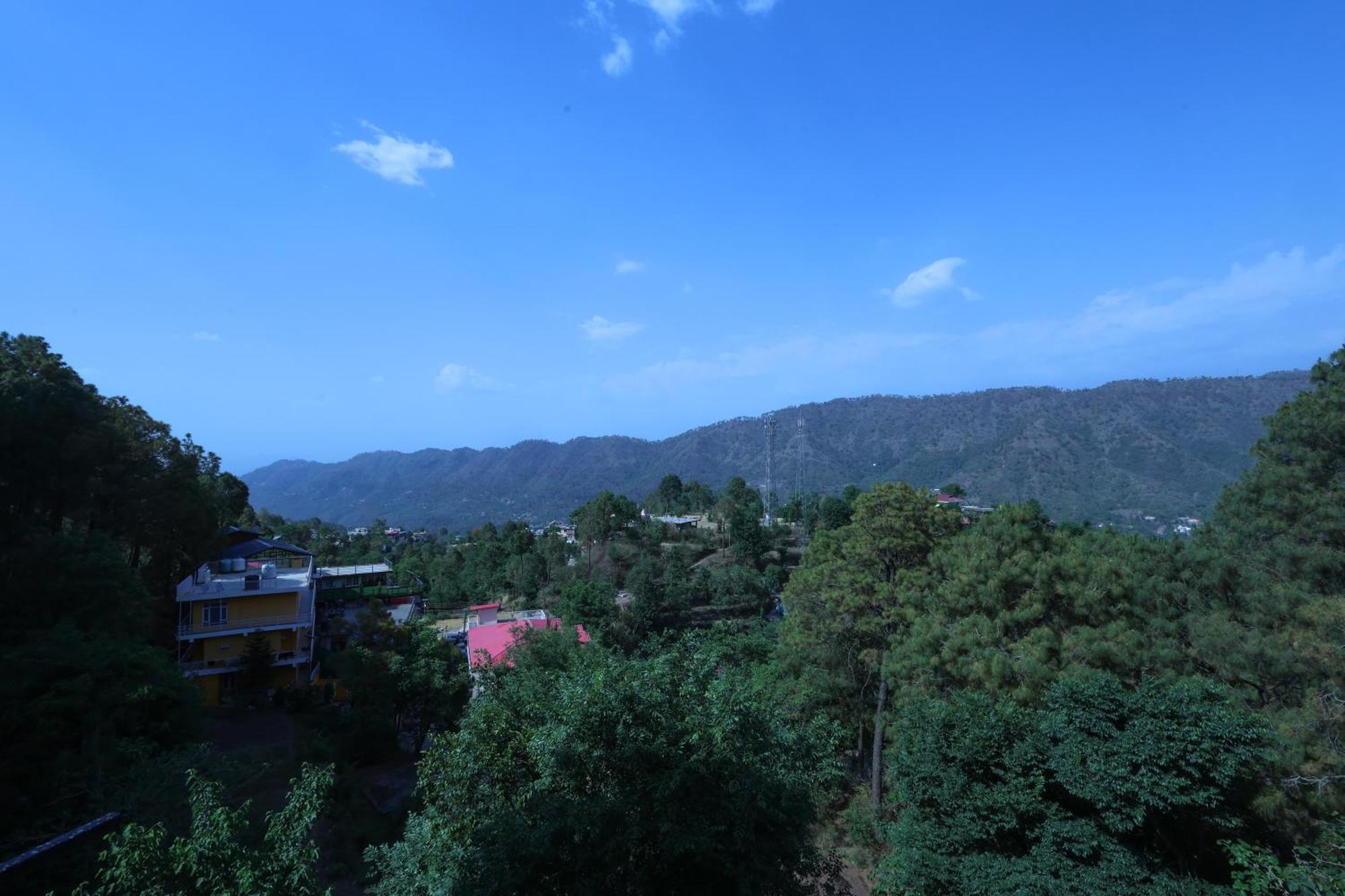 Ferienwohnung Cozy Heavenn 2Bhk I Kasauli I Mountain View 93O68I282O Exterior foto