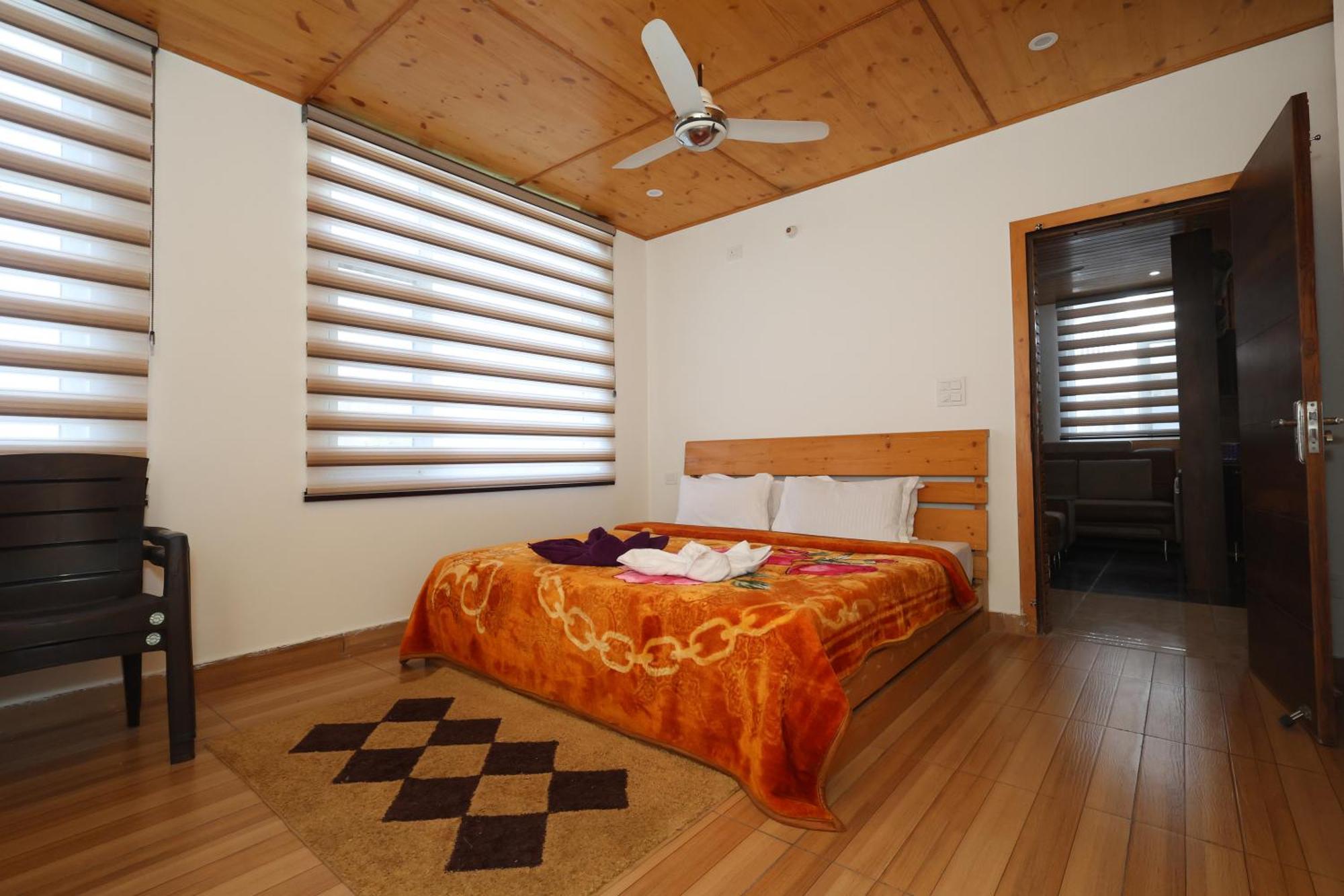 Ferienwohnung Cozy Heavenn 2Bhk I Kasauli I Mountain View 93O68I282O Exterior foto